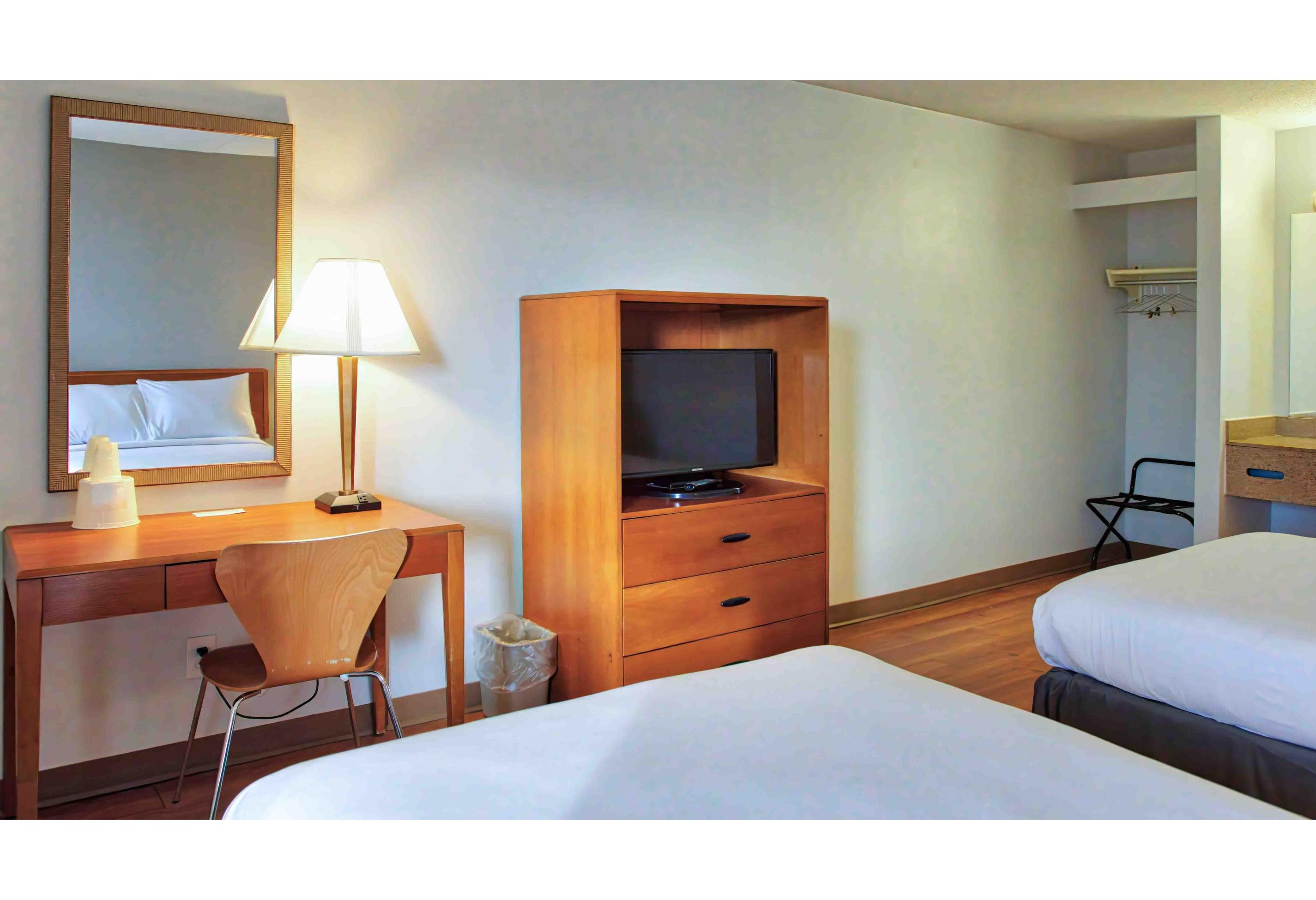 Motel 6 Buffalo Airport