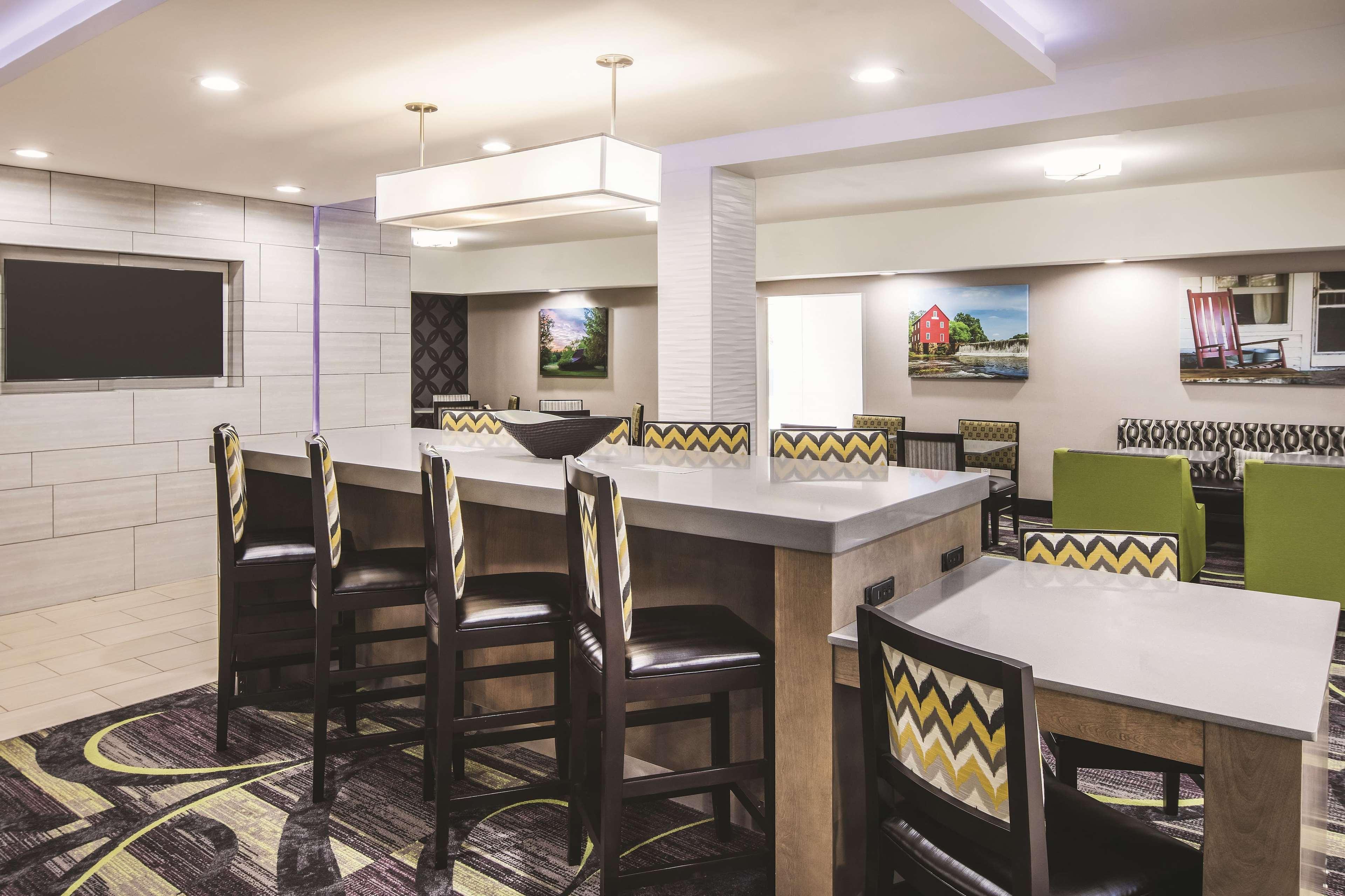 La Quinta Inn Suites By Wyndham Milledgeville
