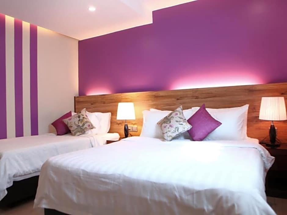 Hotel Eden54 by null