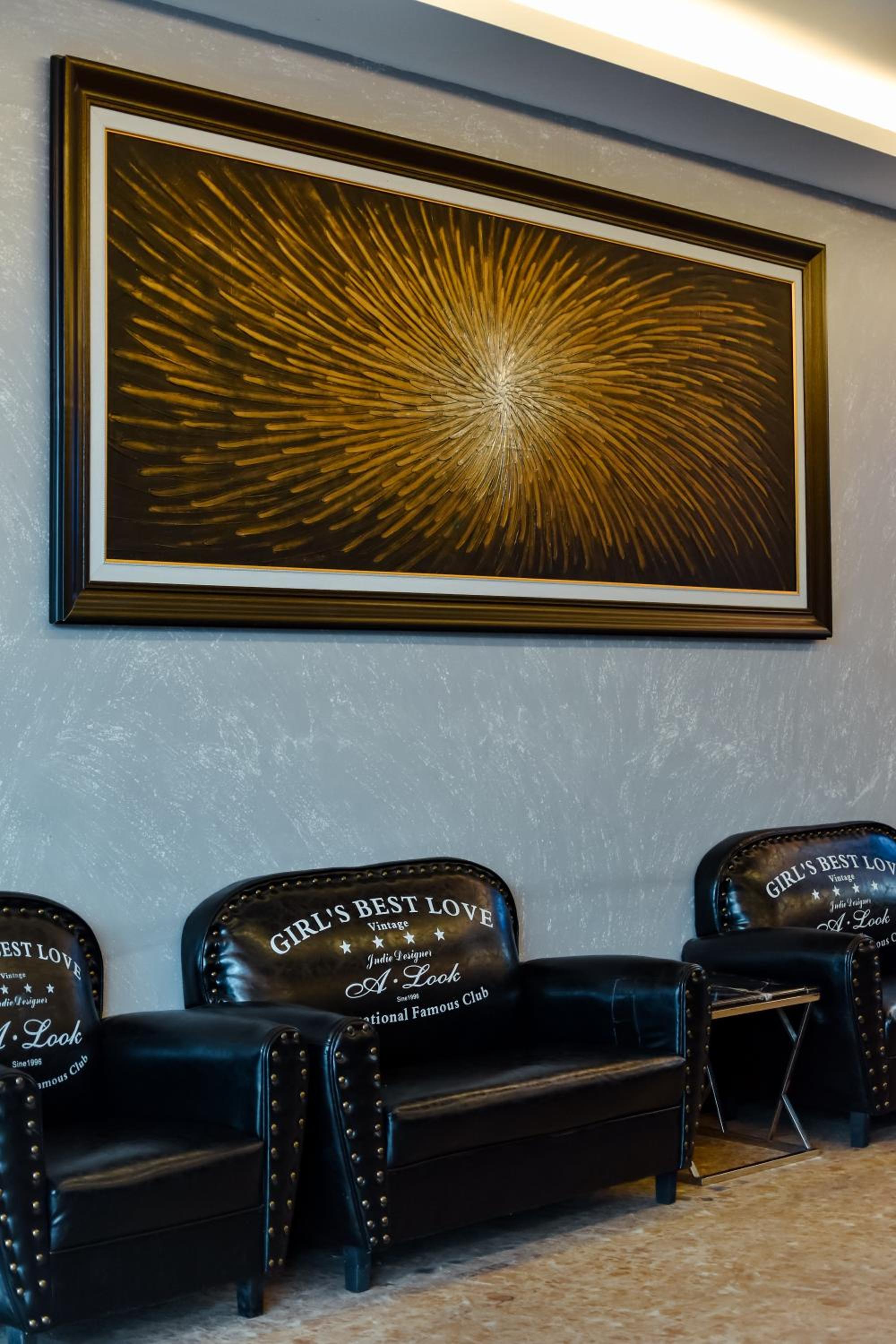 J Suites Hotel