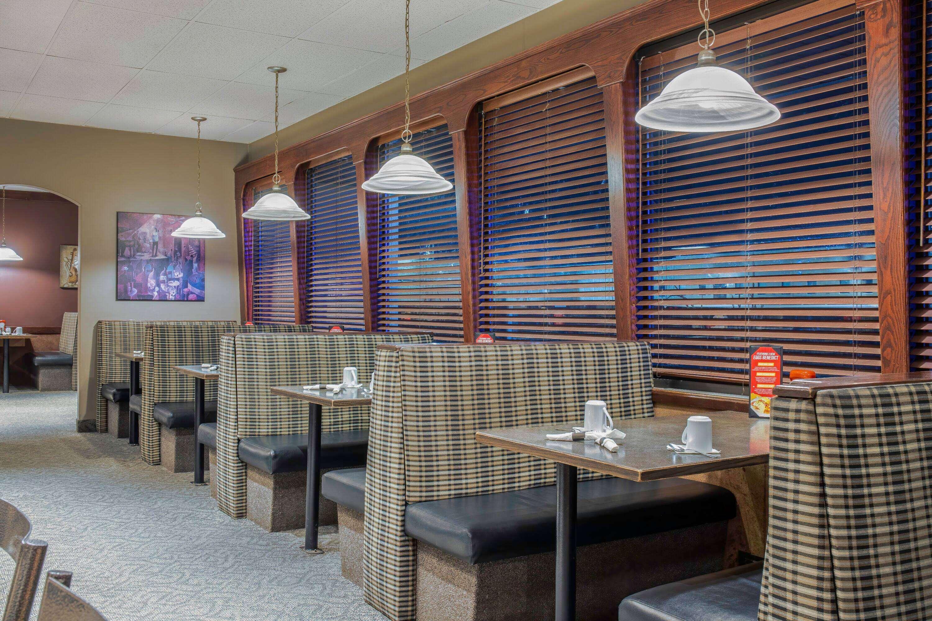 Days Inn & Conference Centre By Wyndham Camrose No