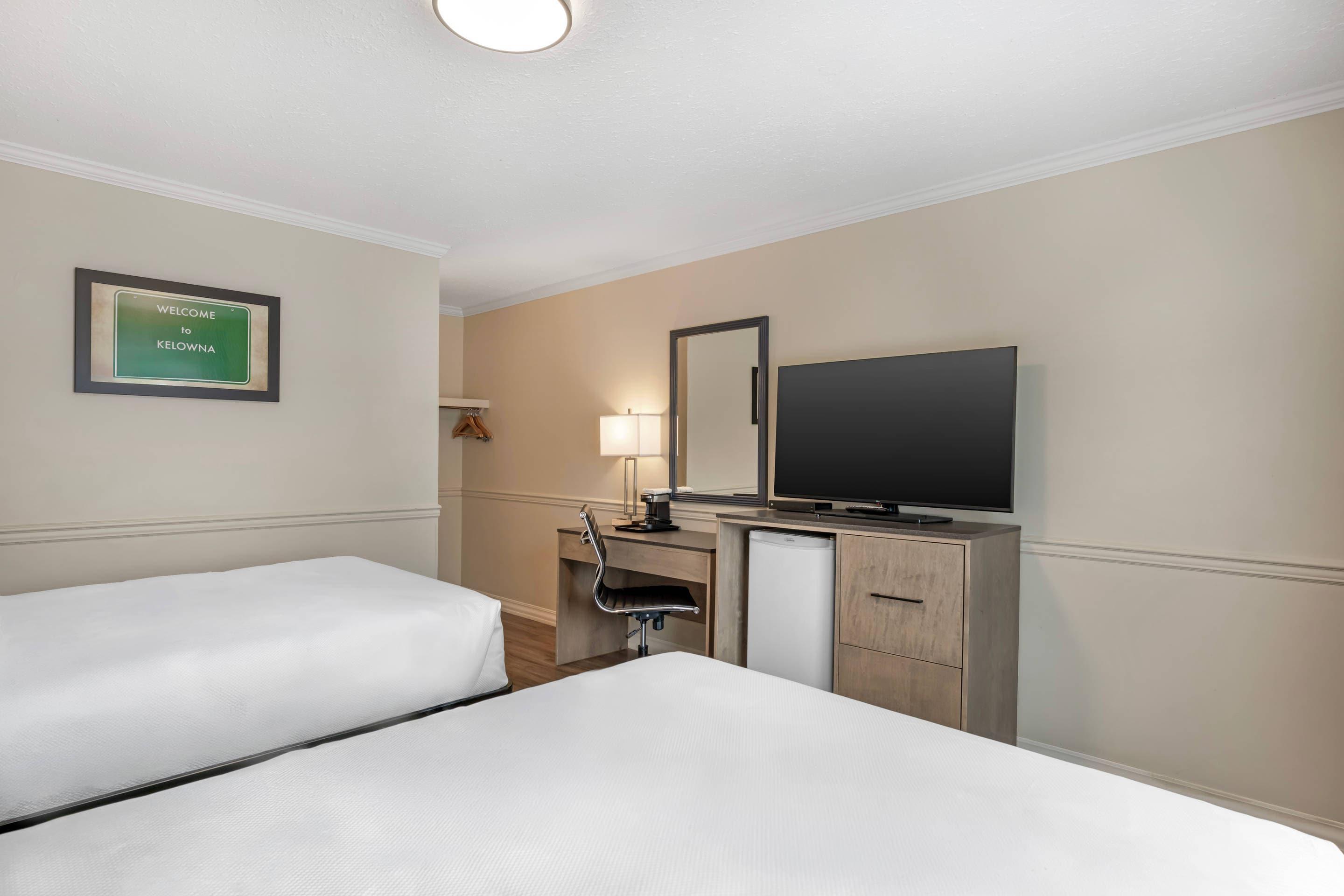 Econo Lodge Inn & Suites Kelowna