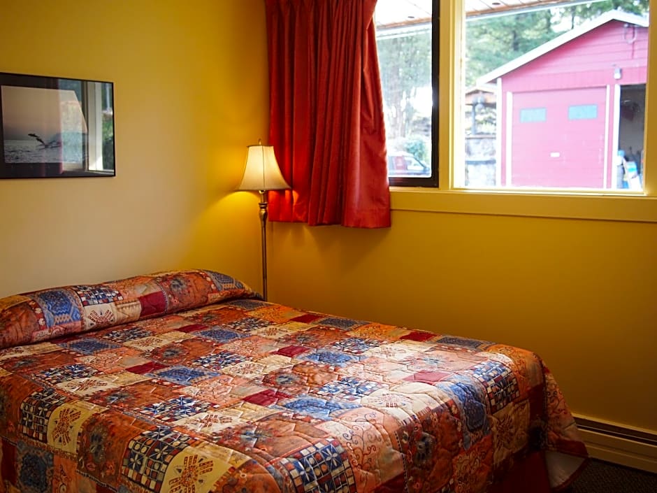 West Coast Motel On The Harbour by null