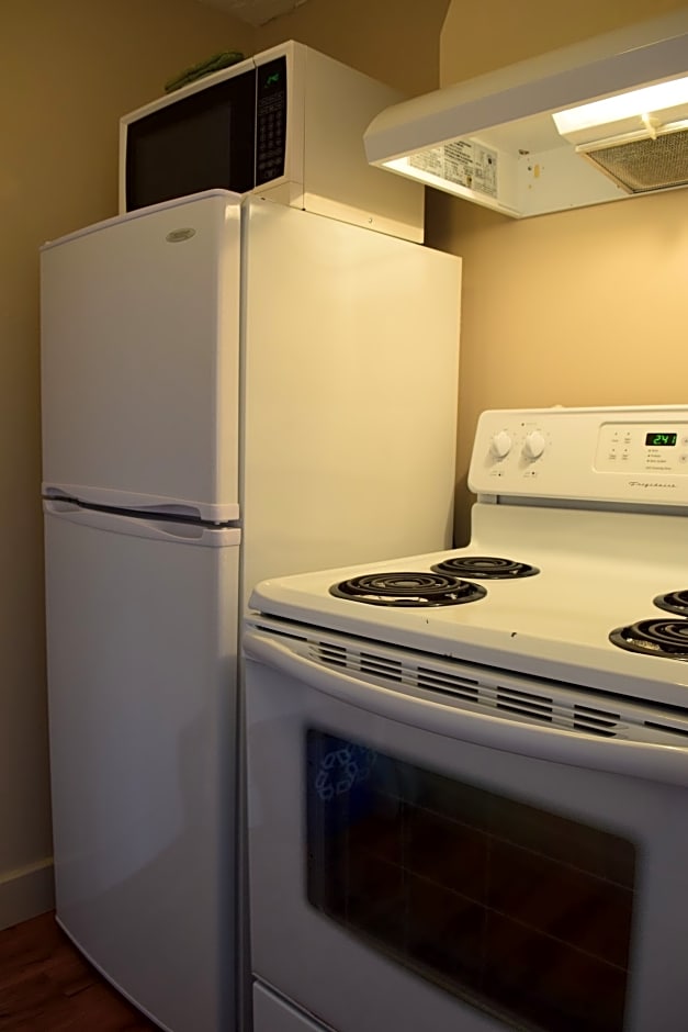 West Coast Motel On The Harbour by null