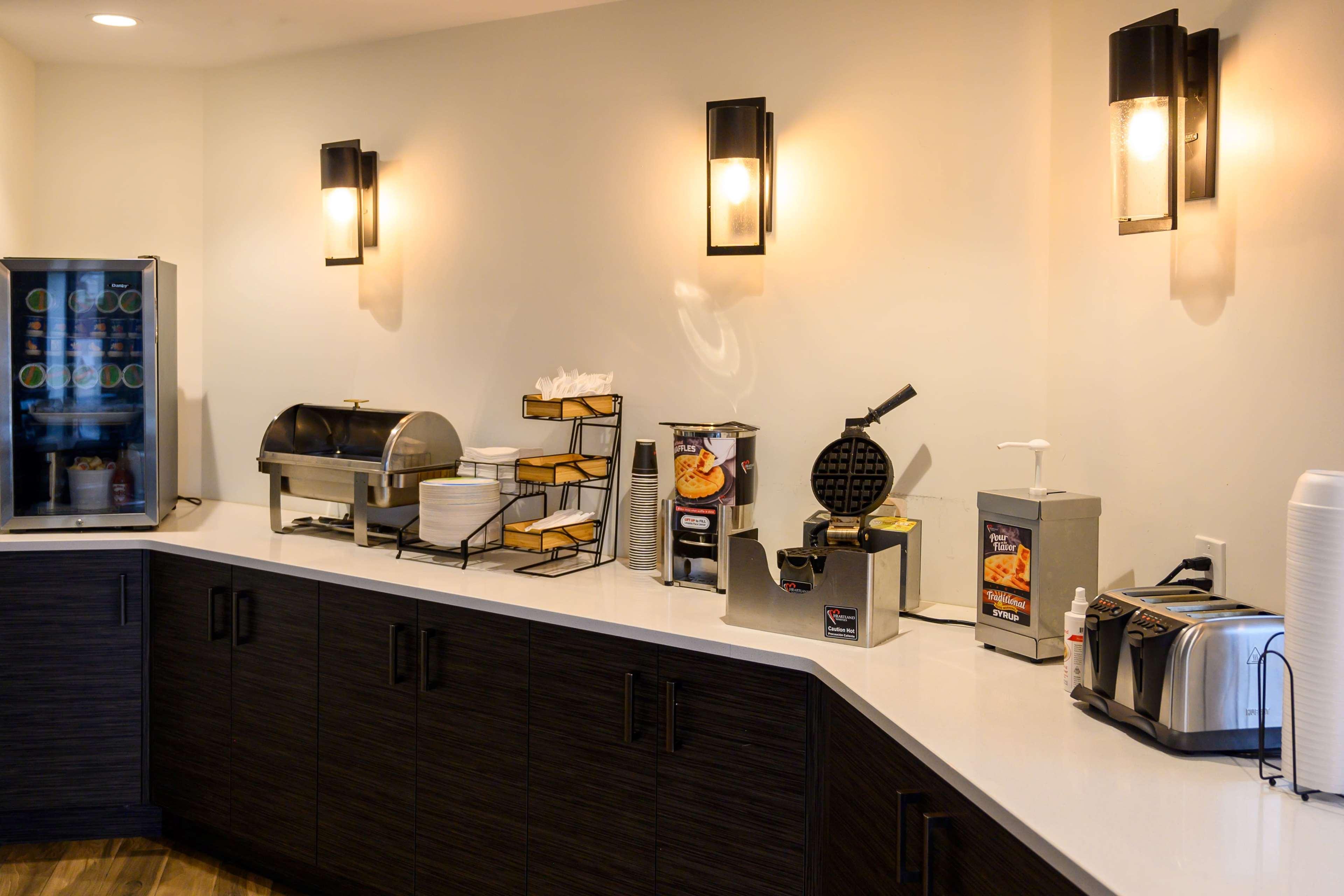 Days Inn By Wyndham Sarnia Harbourfront