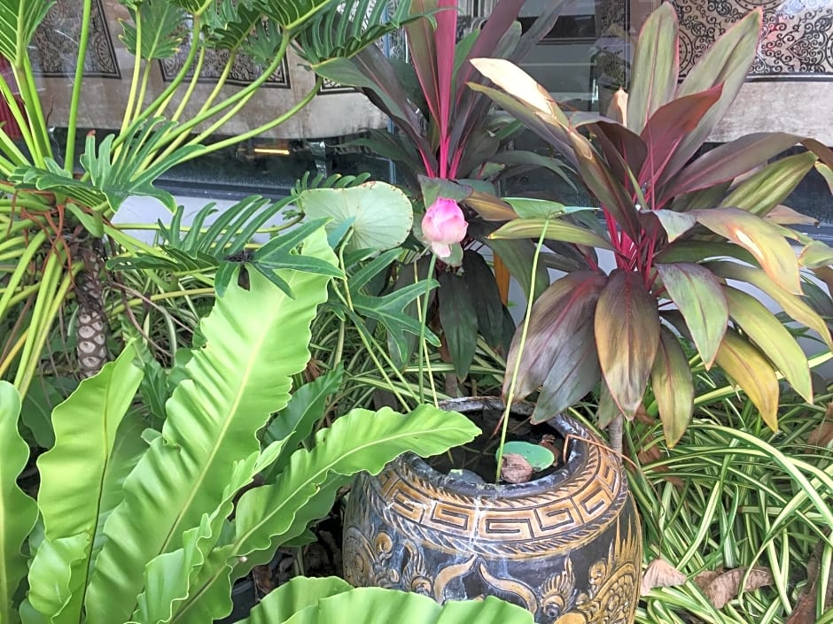 Methavalai Residence Hotel Bangkok by null