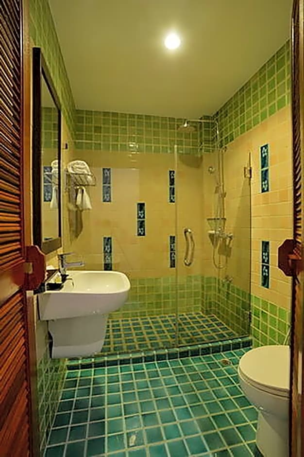 Sri-pat Guesthouse by null
