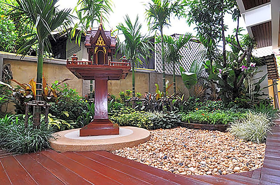 Sri-pat Guesthouse by null