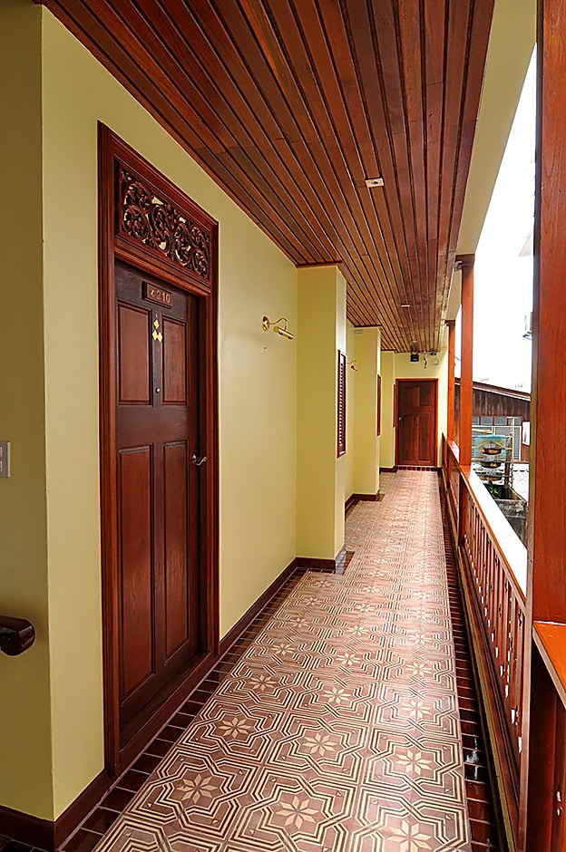 Sri-pat Guesthouse by null