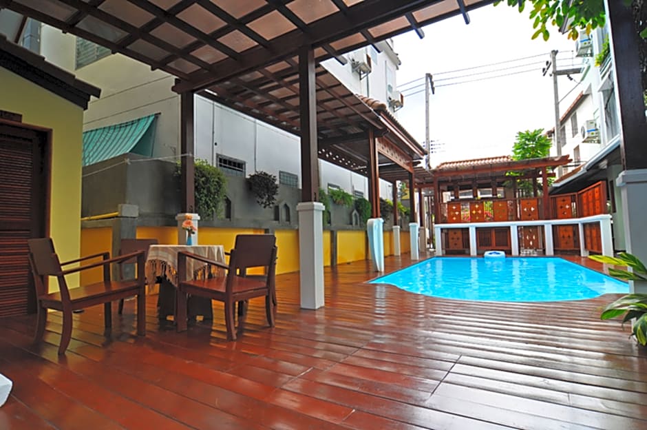 Sri-pat Guesthouse by null