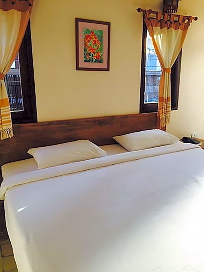 Sri-pat Guesthouse by null