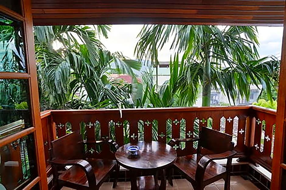 Sri-pat Guesthouse by null