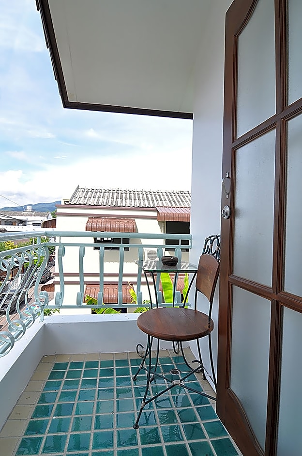 Sri-pat Guesthouse by null