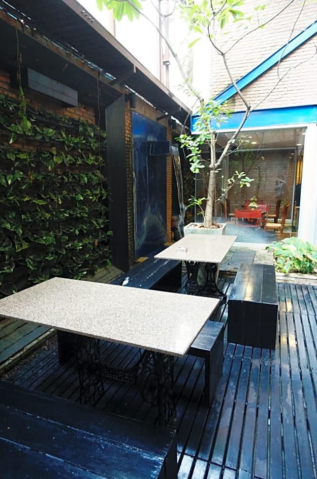 Silom Convent Garden Hotel