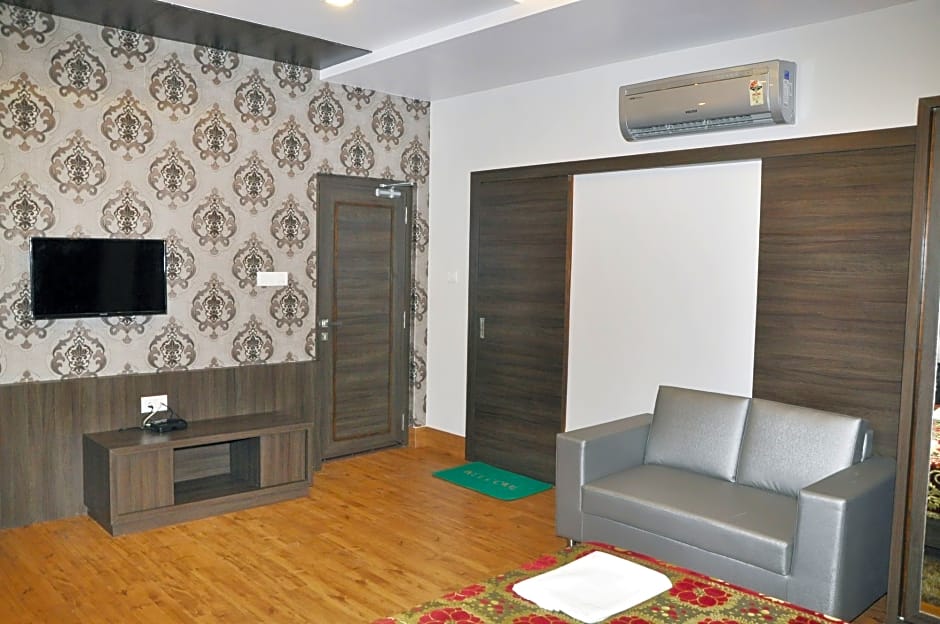 Alka Hotel by null
