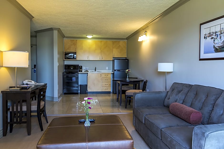 Oceanfront Suites at Cowichan Bay by null