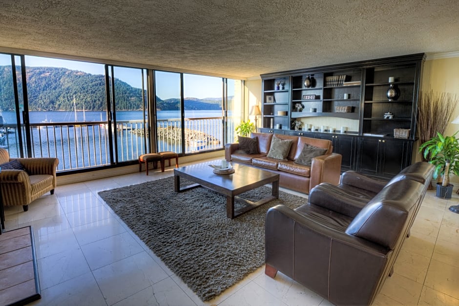 Oceanfront Suites at Cowichan Bay by null