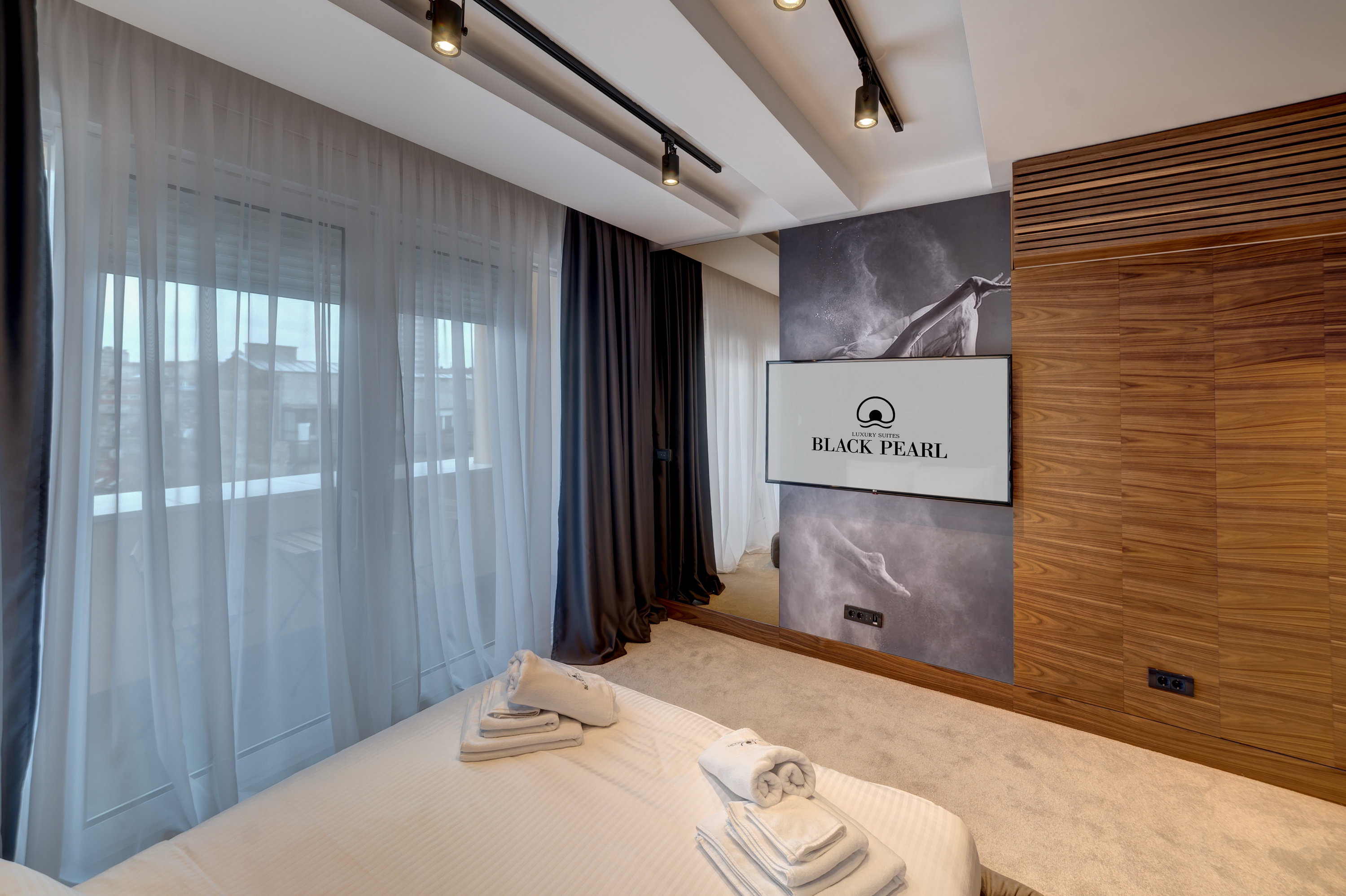 Black Pearl Luxury Suites