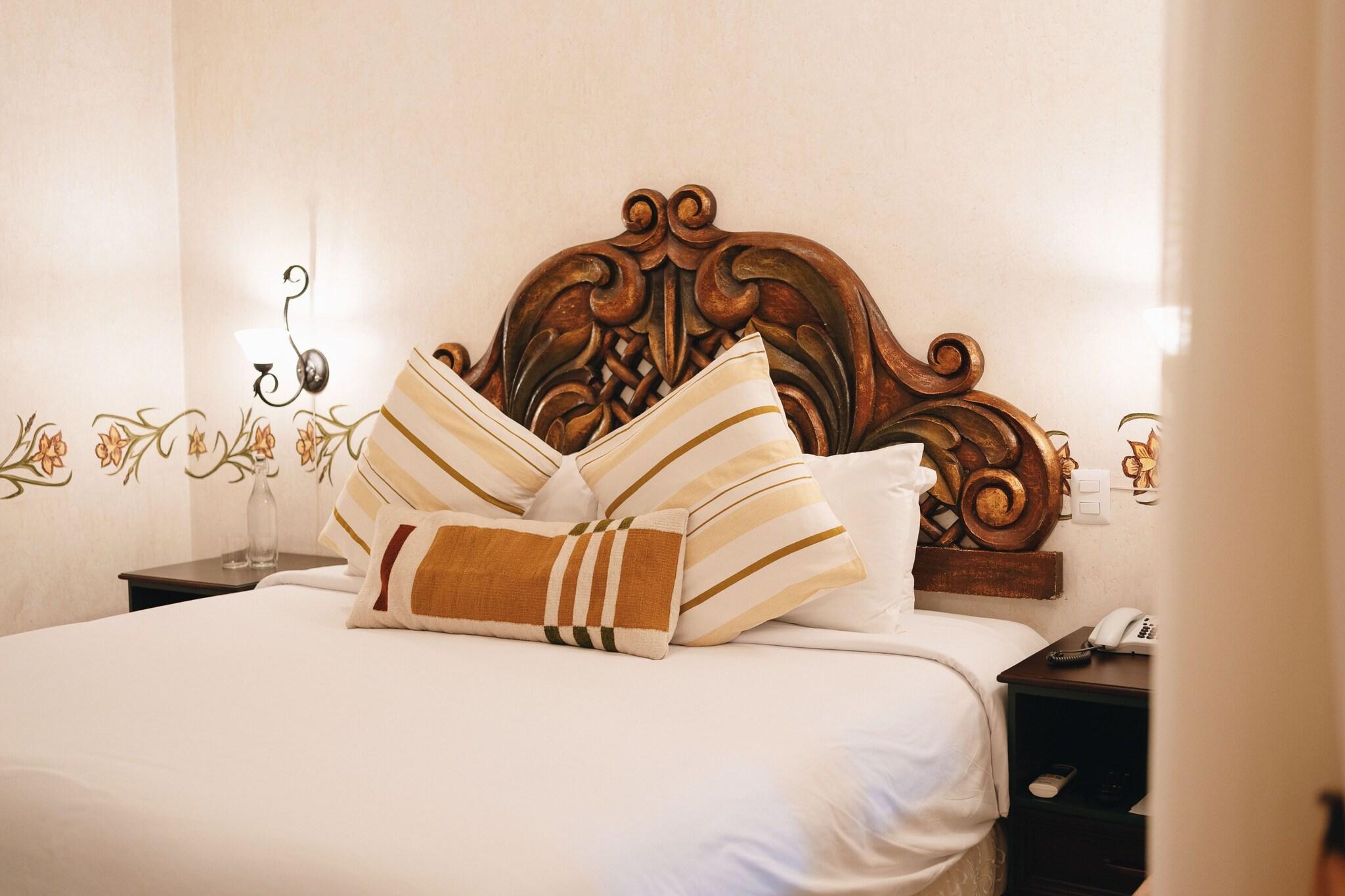 Los Pilares Hotel by null
