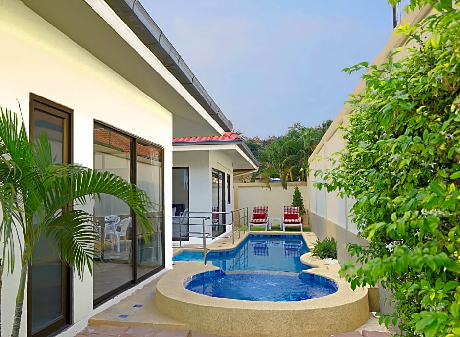 Avoca Pool Villas