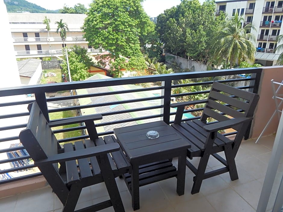 Jinta Andaman Hotel - фото