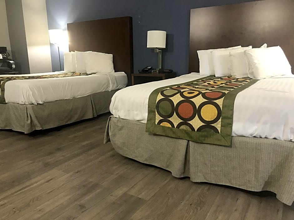 Alamar Resort Inn