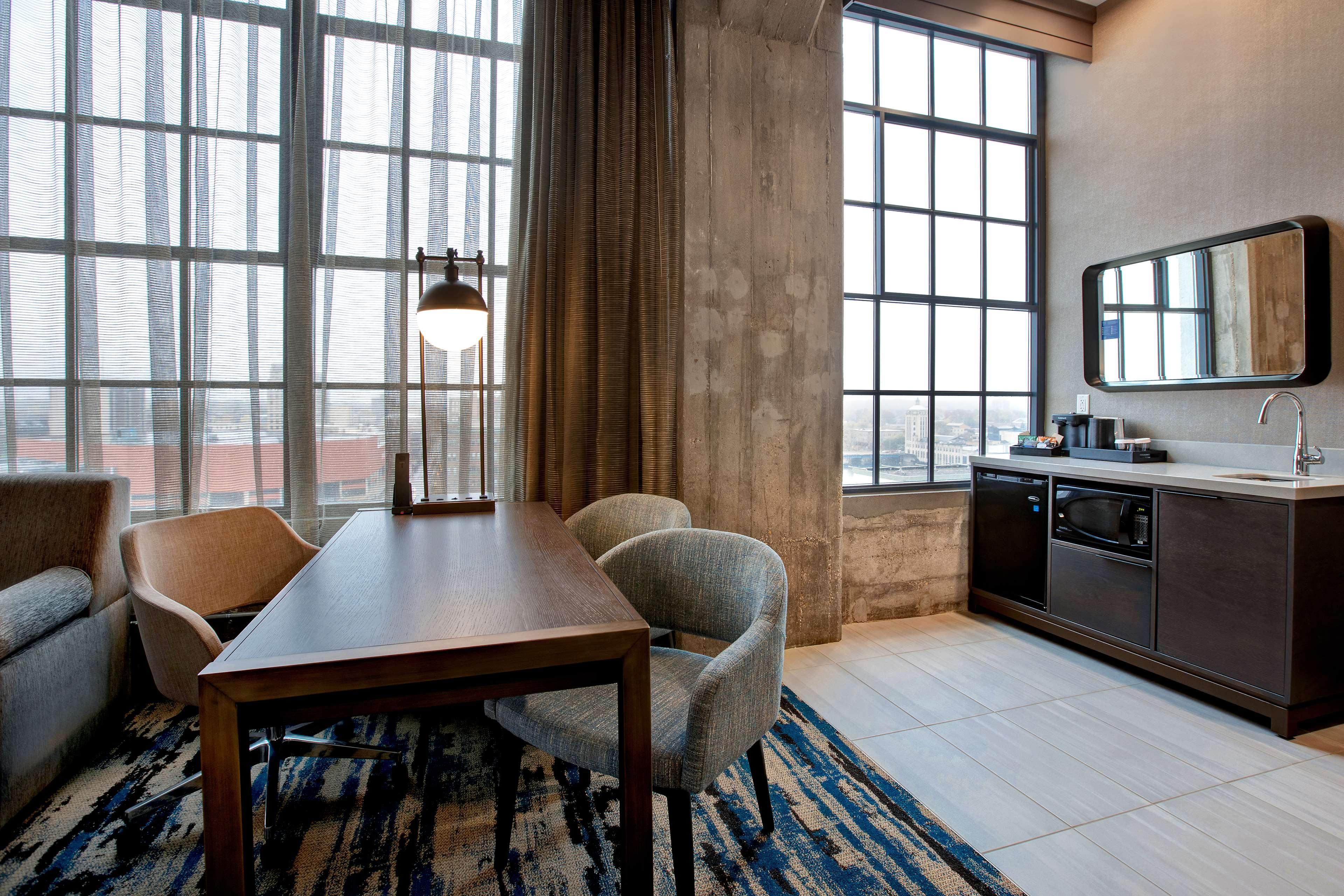 Embassy Suites by Hilton Rockford Riverfront
