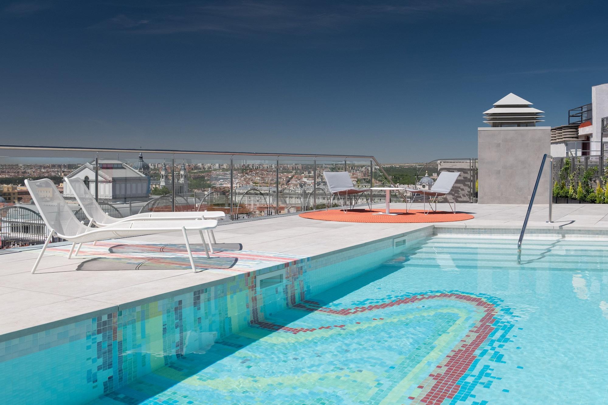 Aloft Madrid Gran Via by null