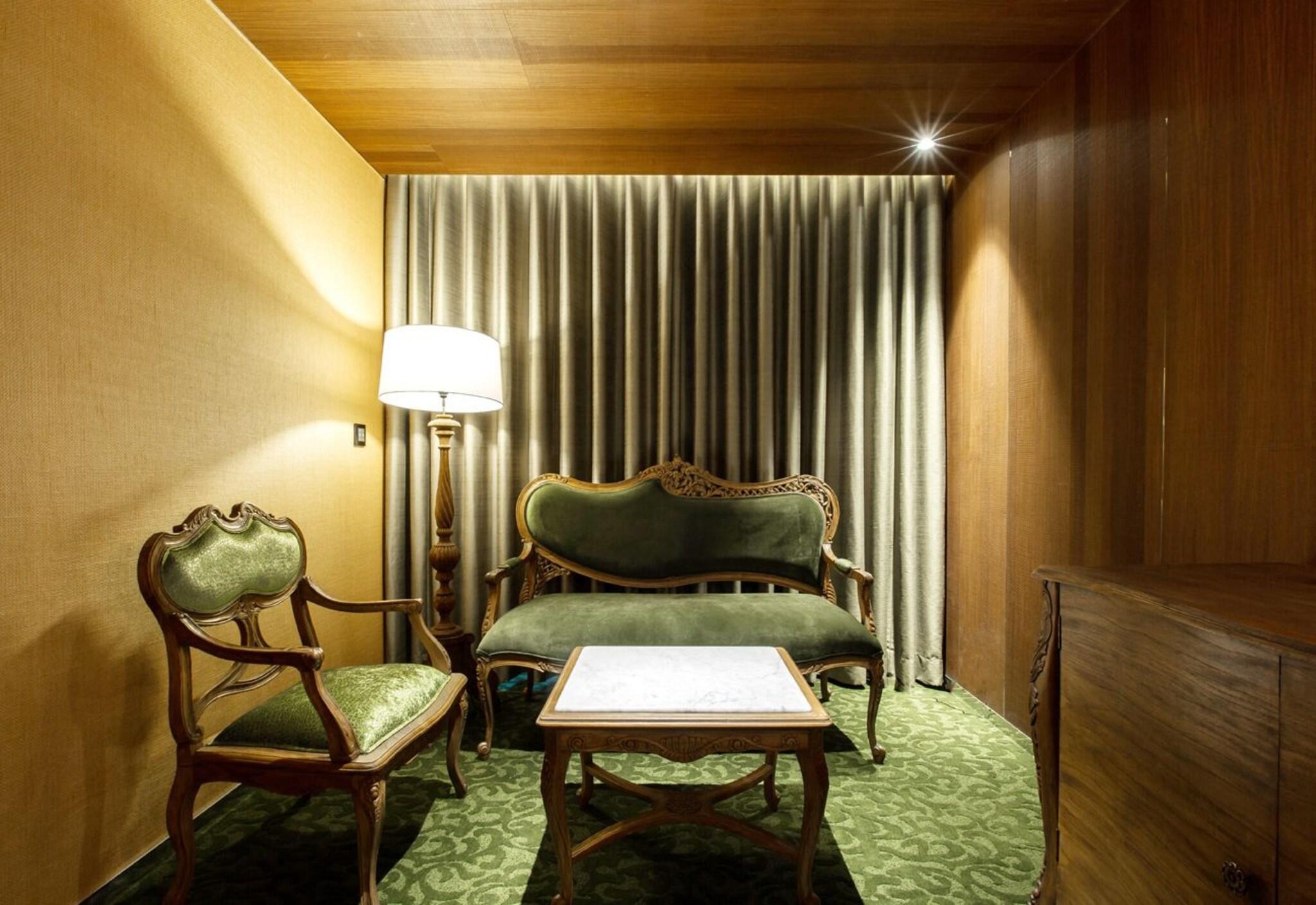 Inhouse Hotel Grand by null