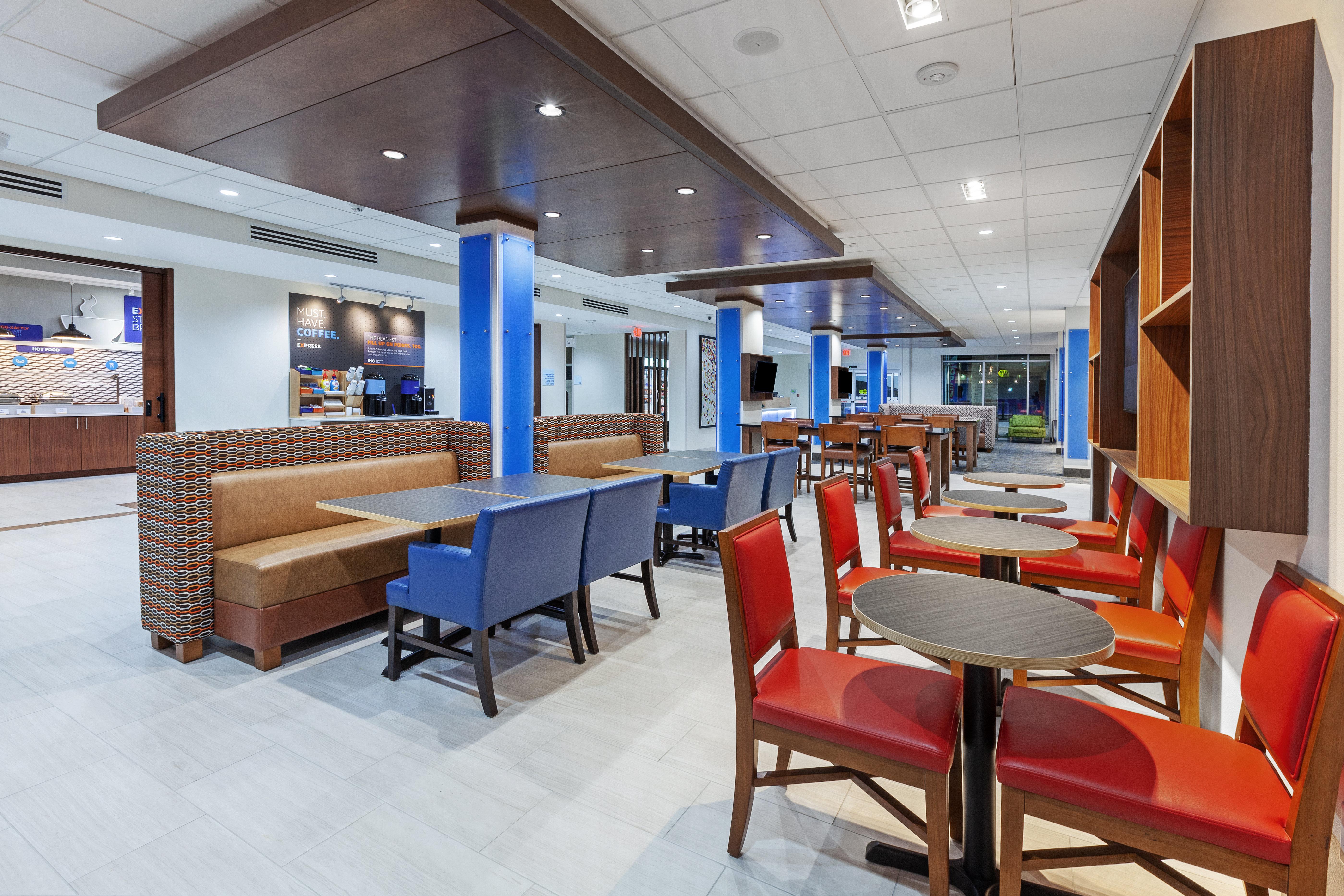 Holiday Inn Express & Sts Tulsa Northeast - Owasso