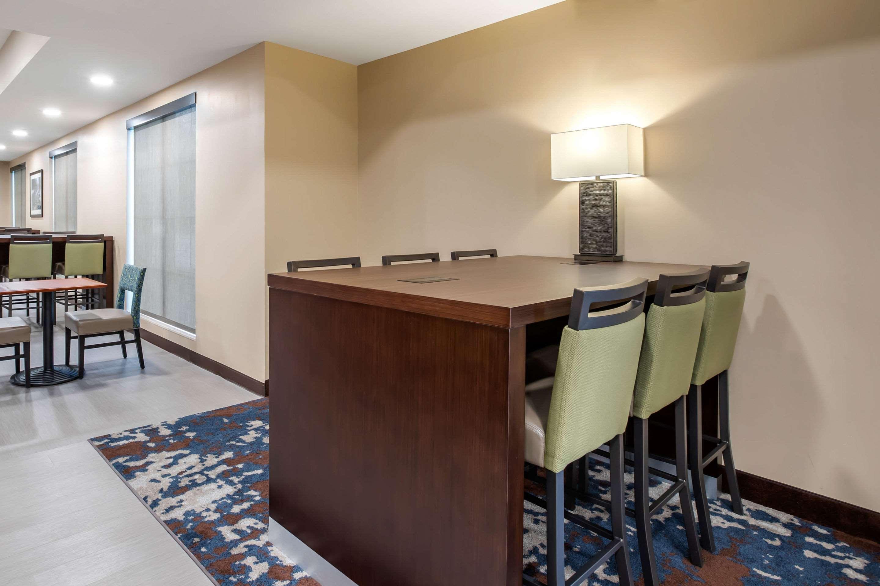 Comfort Inn & Suites Ames Near Isu Campus