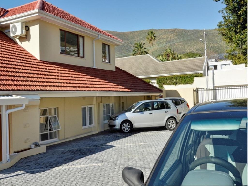 Sundown Manor Guesthouse