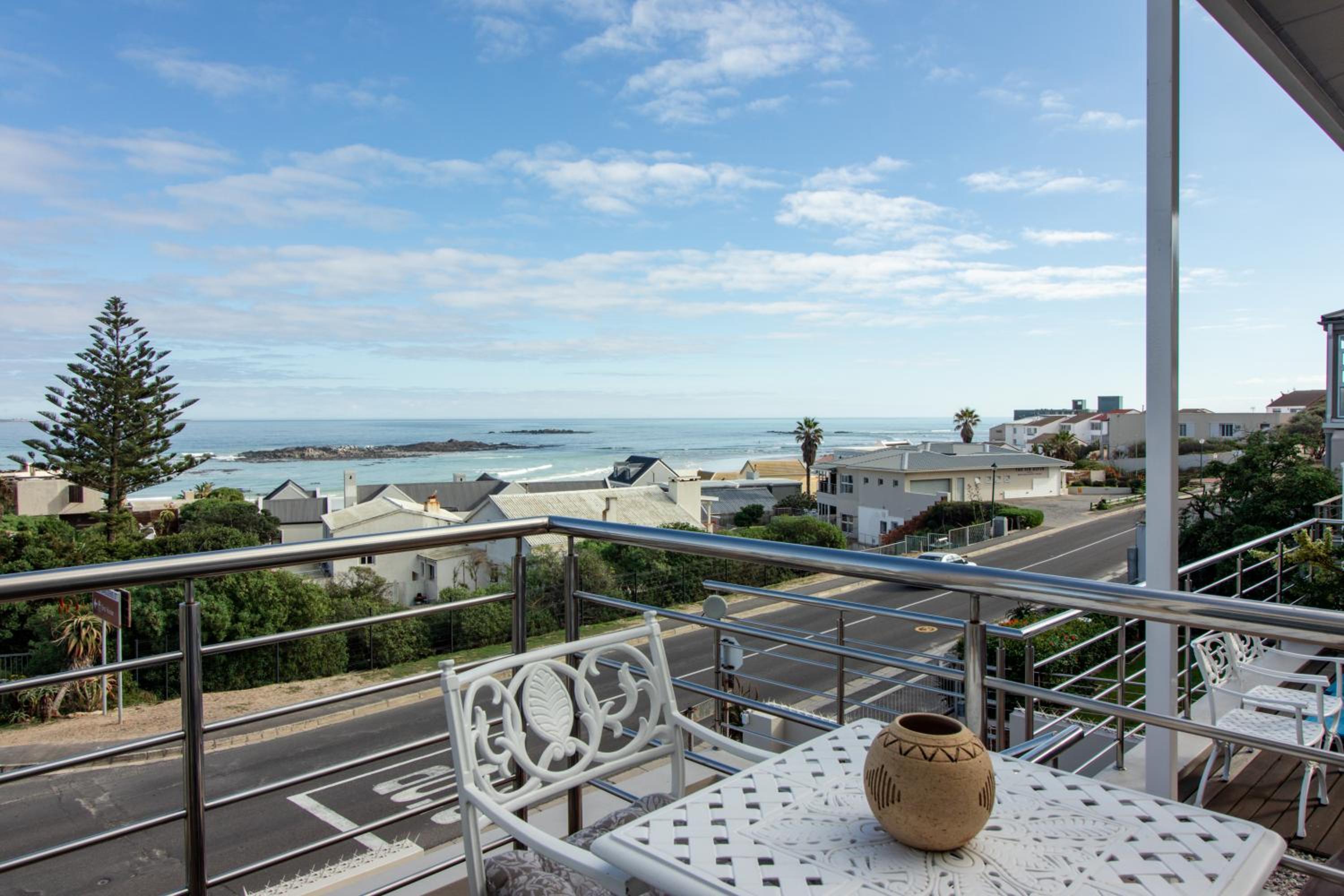 Blaauw Village Luxury Boutique Guest House
