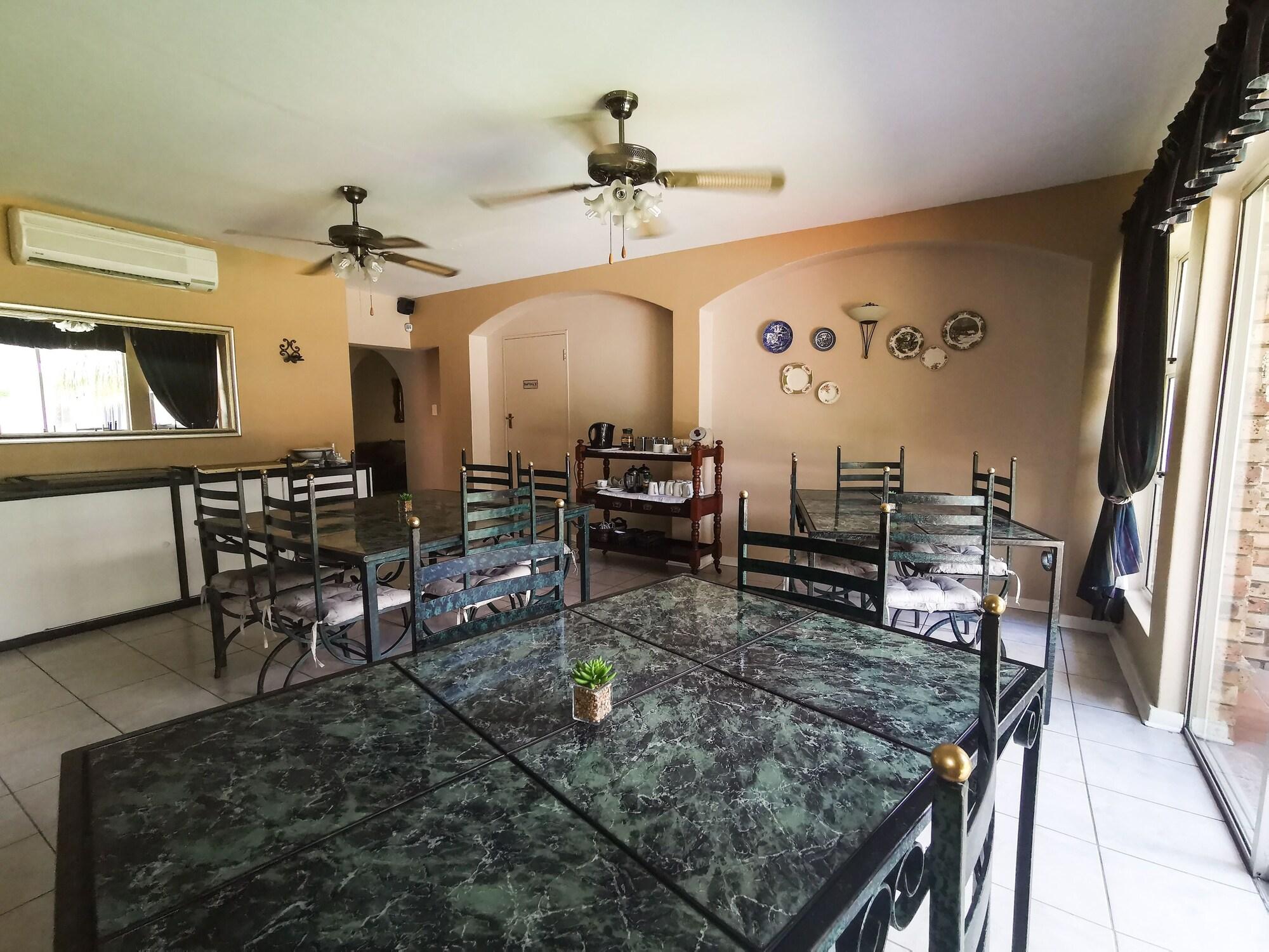 Loerie Guesthouse