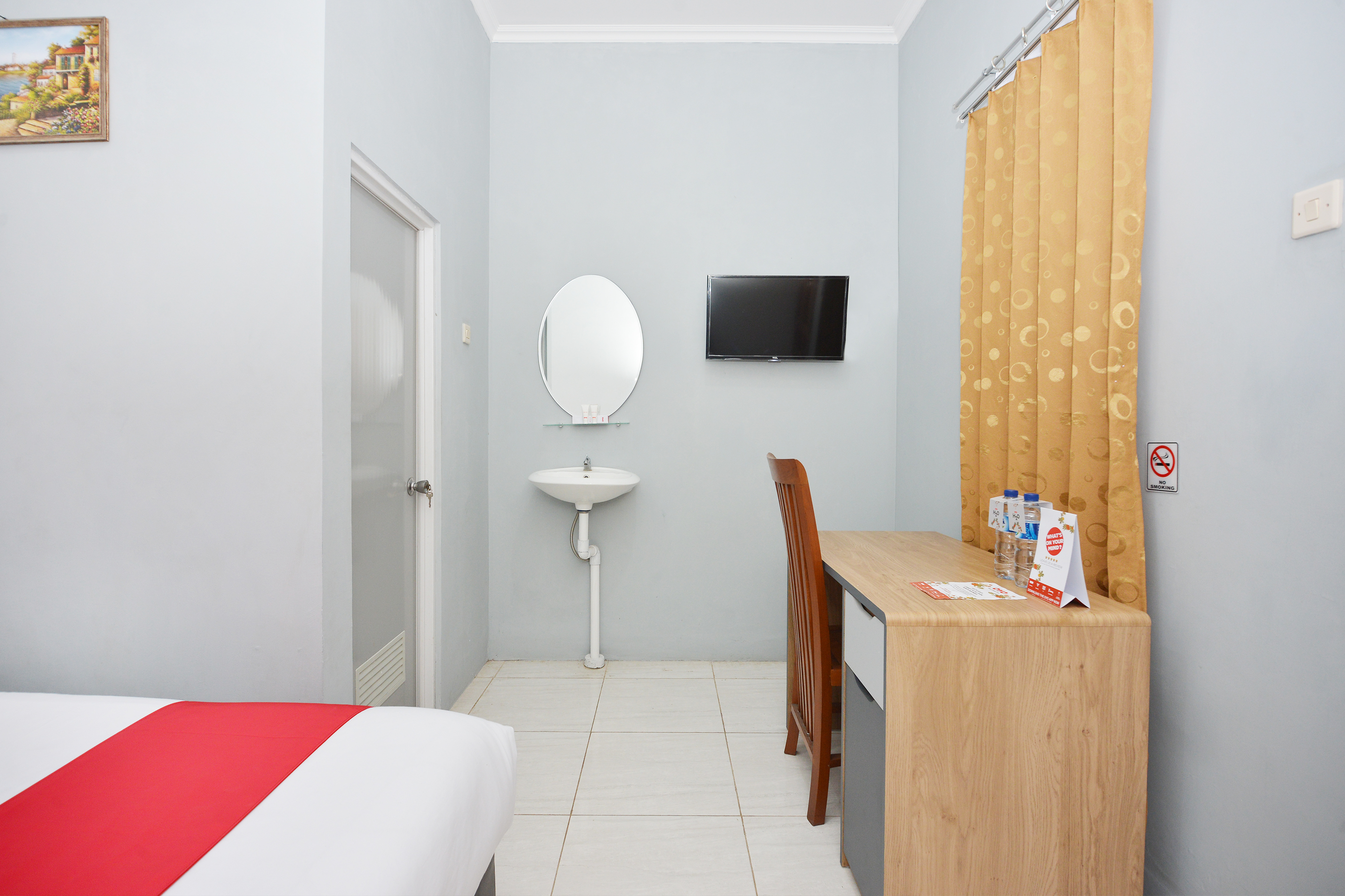 1303 Golden Inn 2
