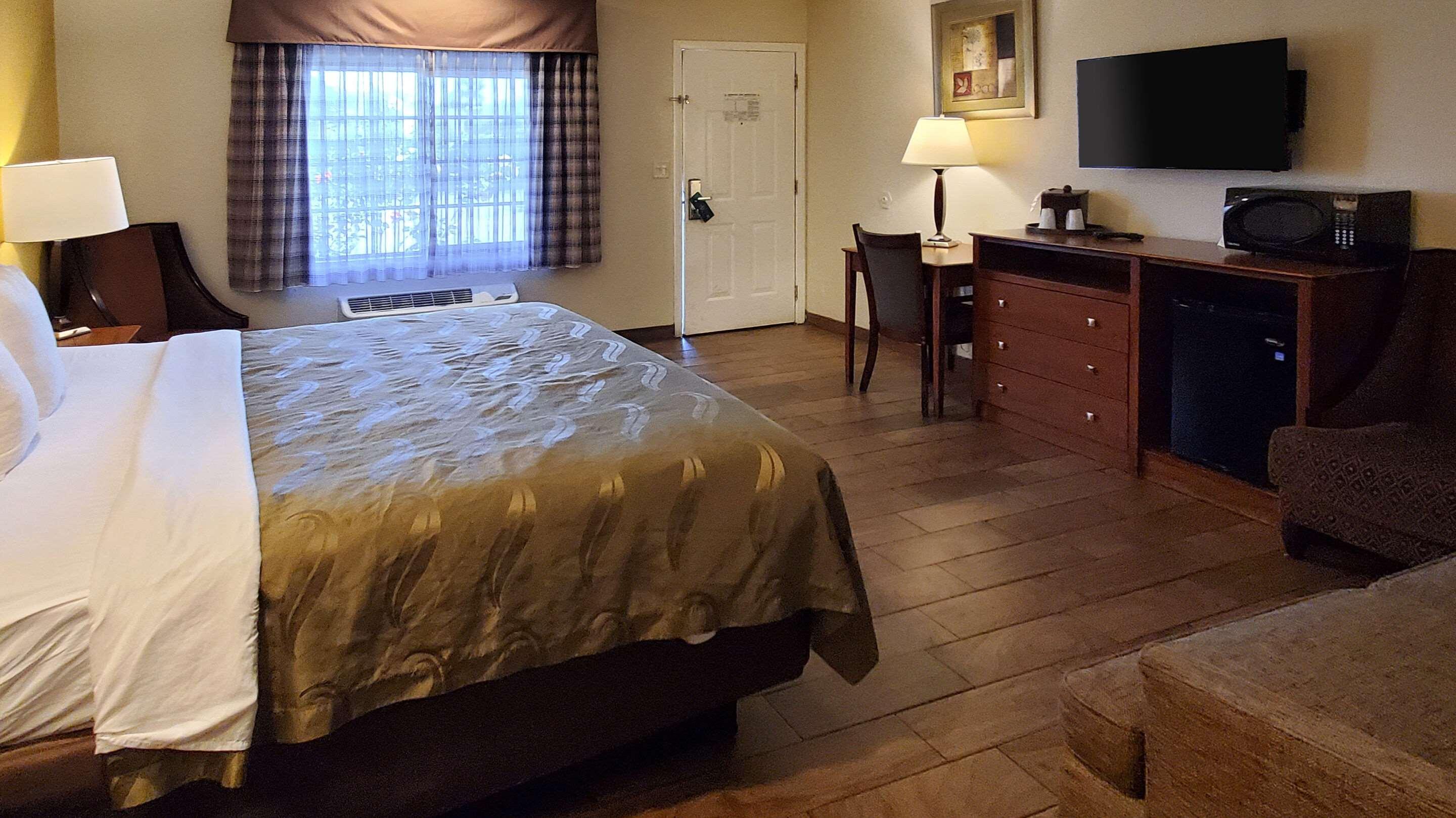 Quality Inn Escondido Downtown