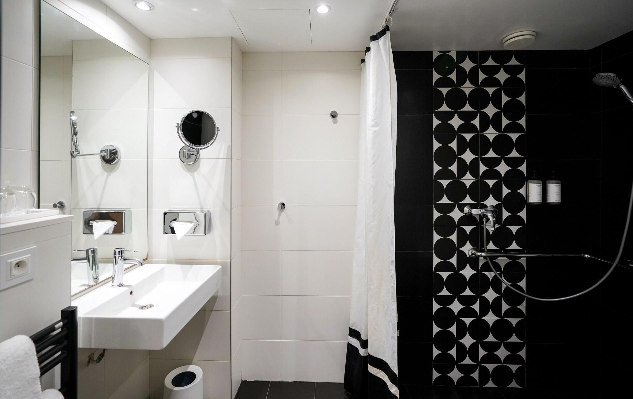 EKTA Hotel - Paris by null