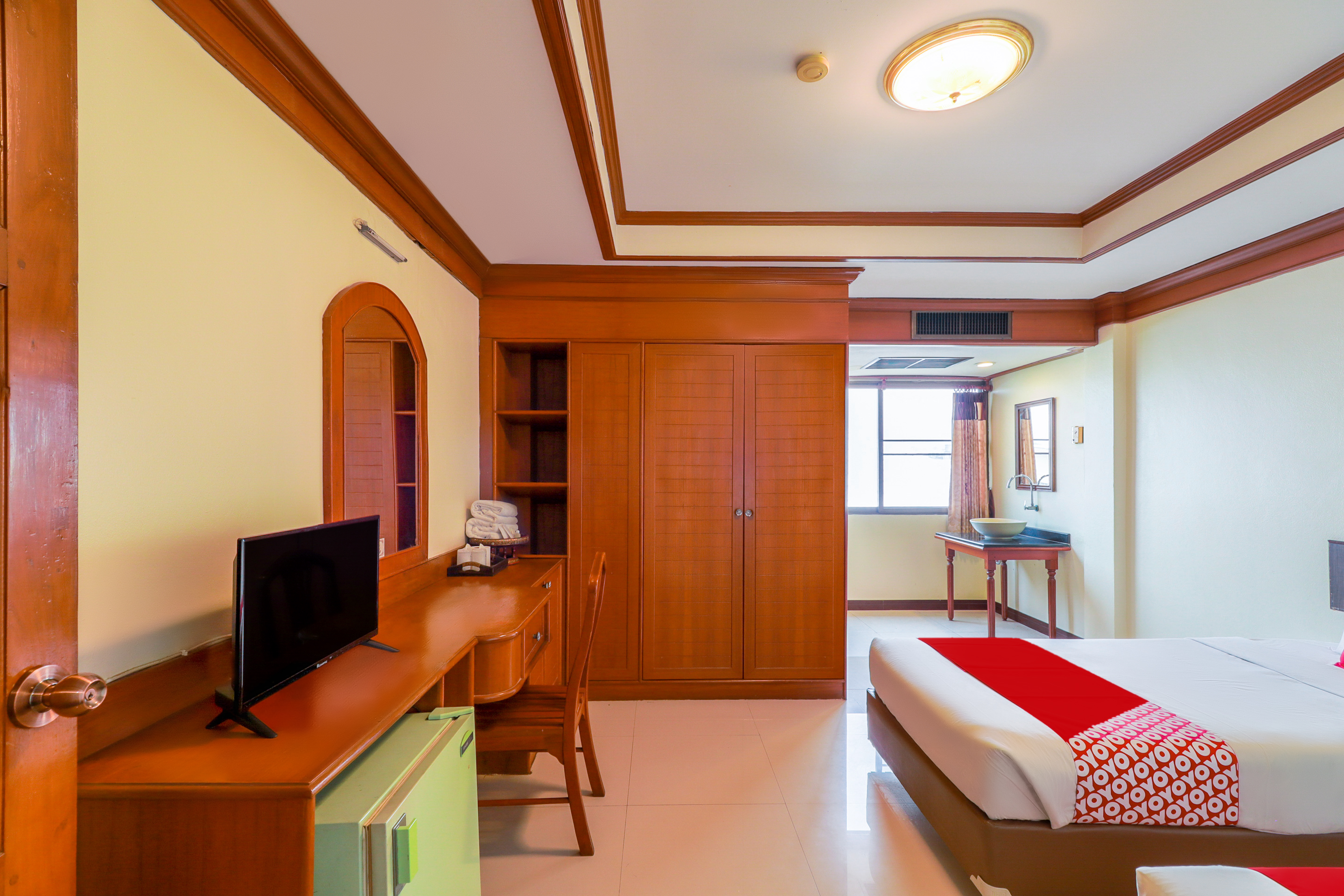 Suan​ Dok​ Kaew​ Hotel​ by null