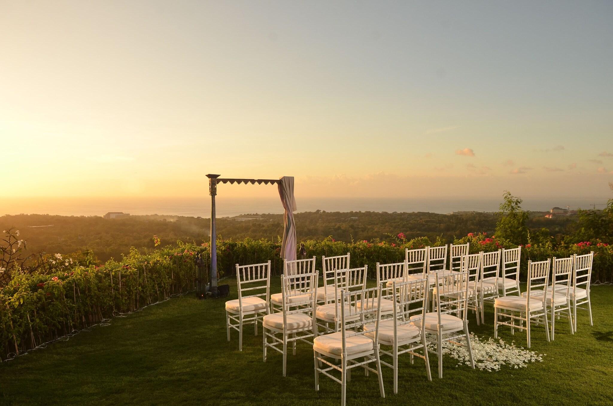 Hidden Hills Villas by null