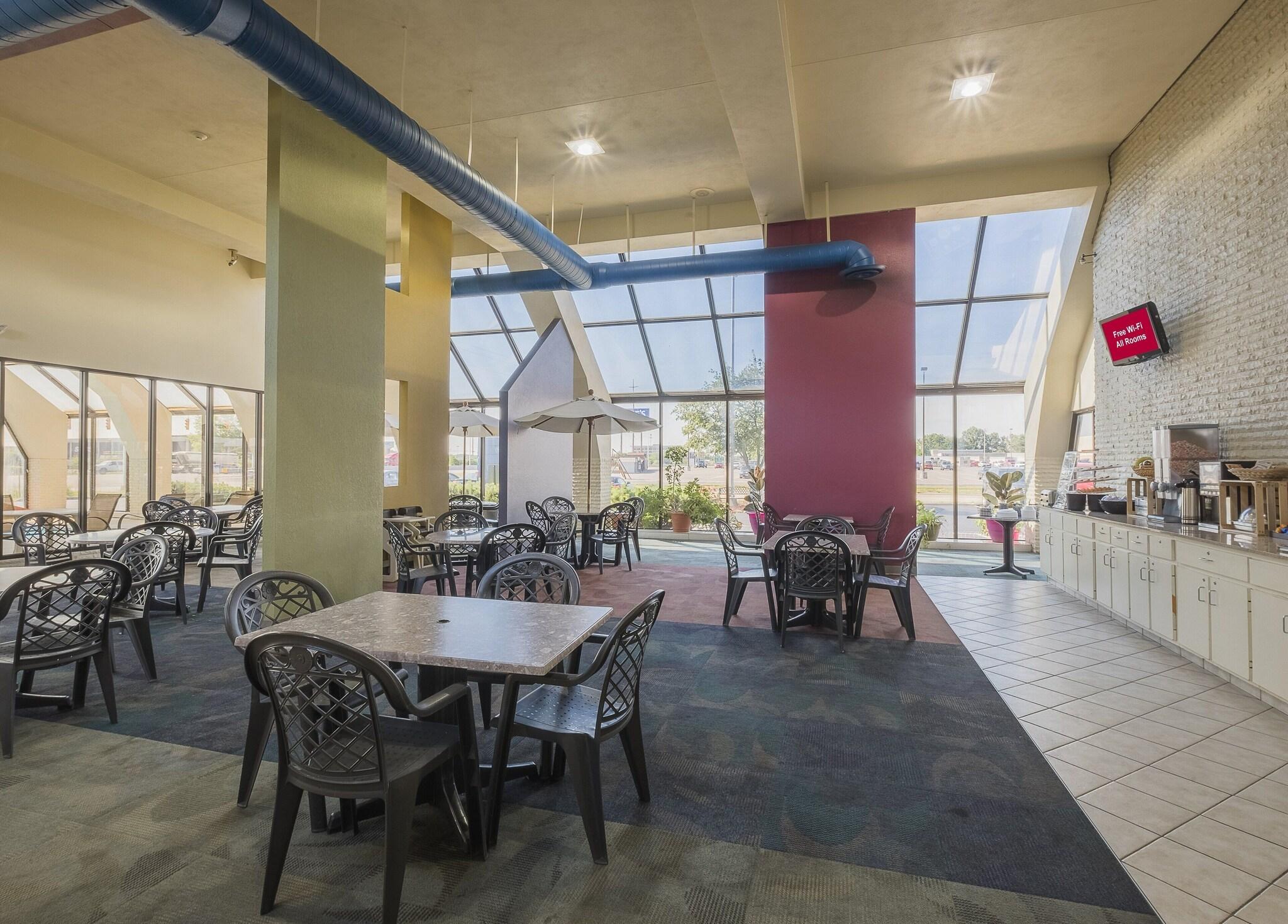 Red Roof Inn Suites Cleveland Elyria