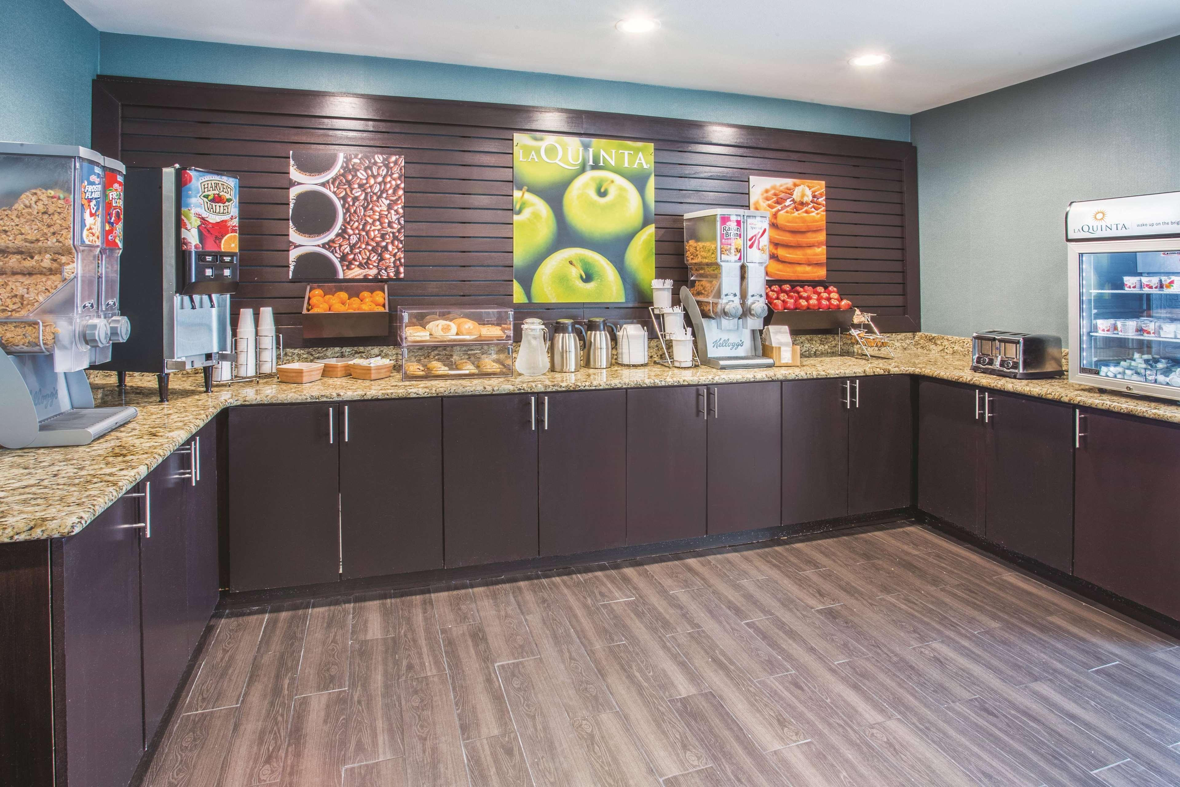 La Quinta Inn Suites O Fallon Il St Louis
