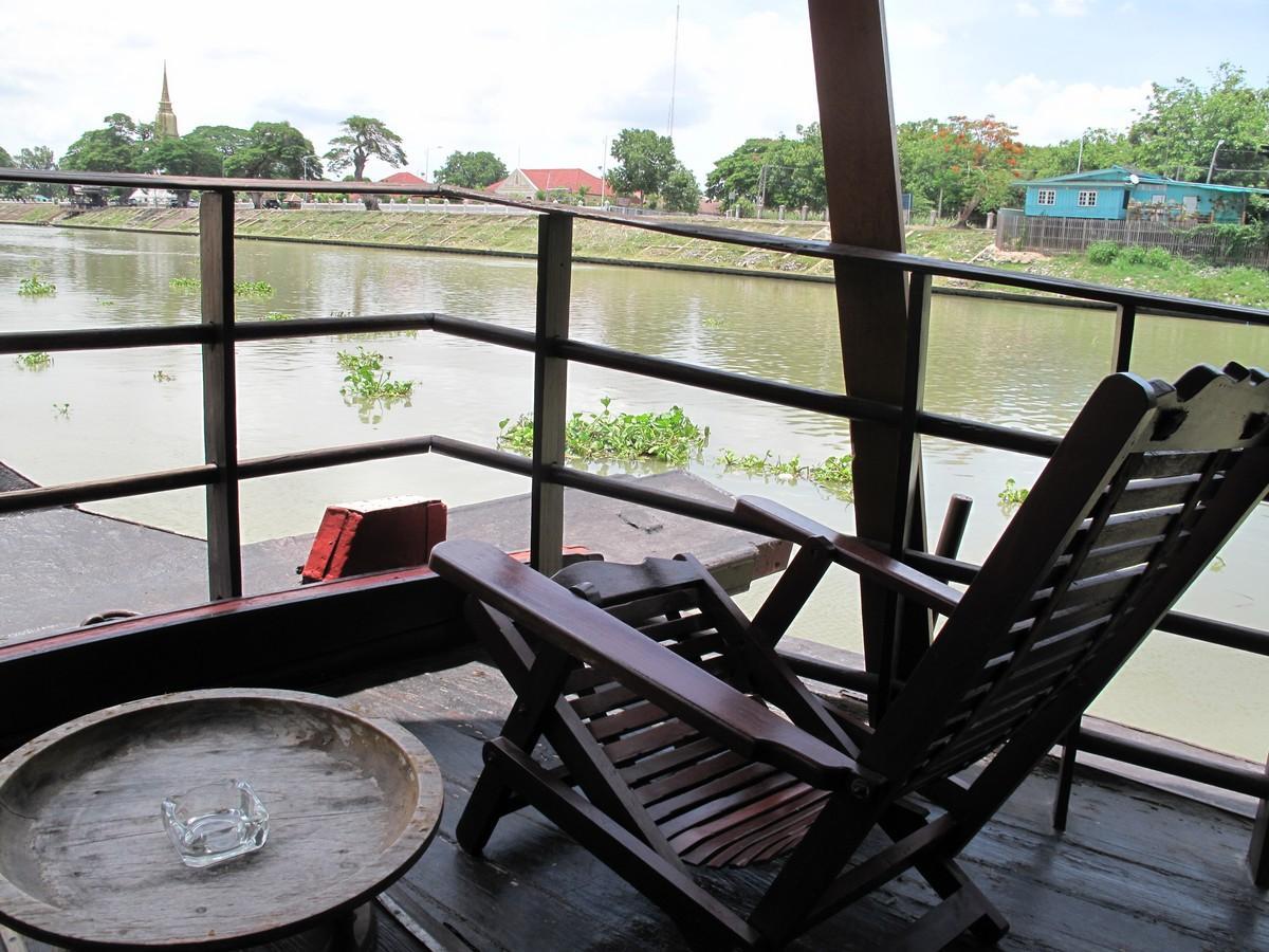 Ayothaya Riverside House