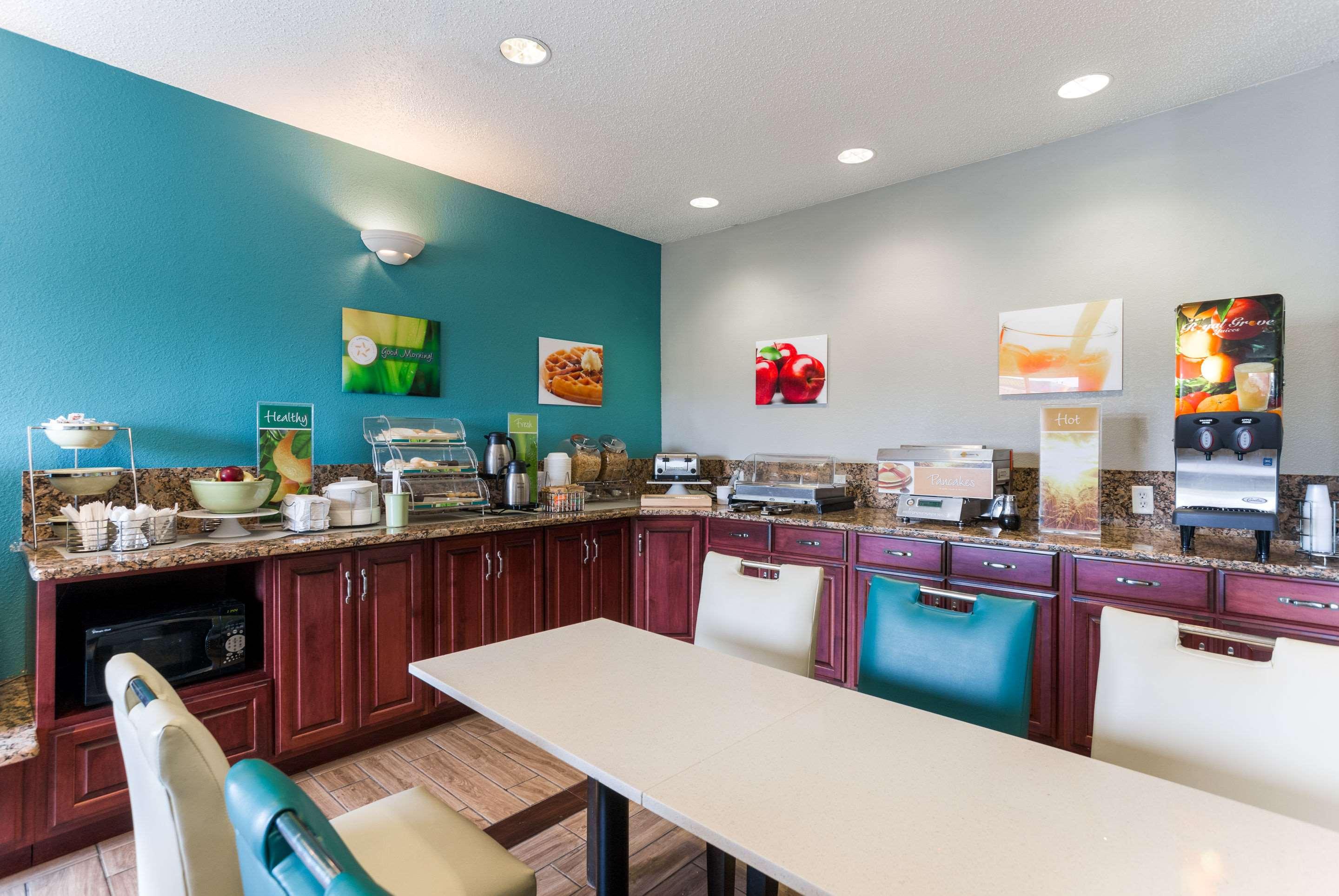 Quality Inn & Suites Ferdinand