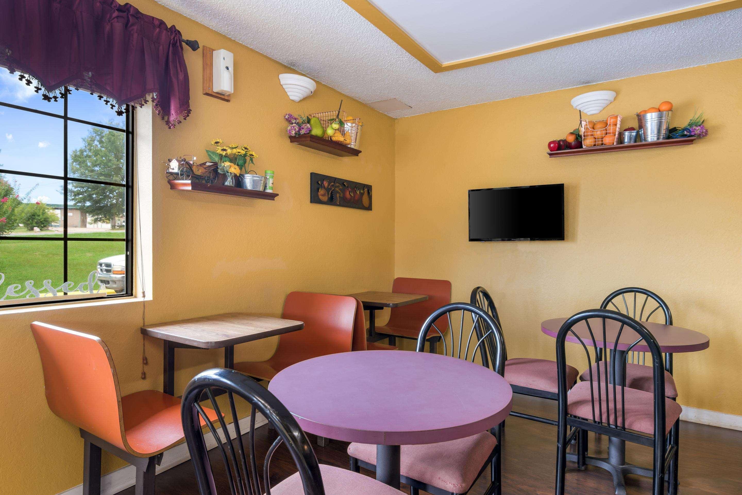 Rodeway Inn
