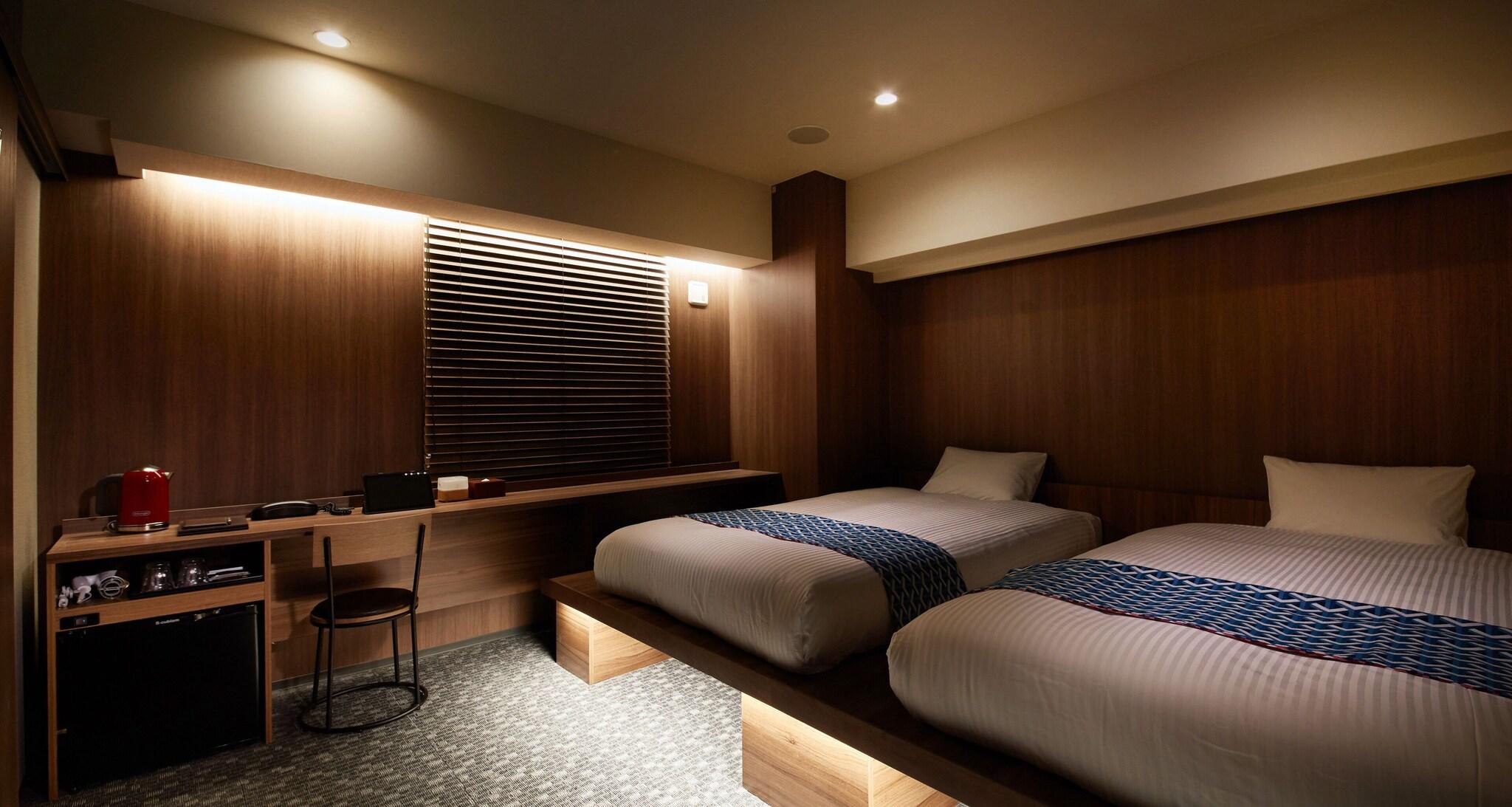 Twin room, accessible, smokers allowed