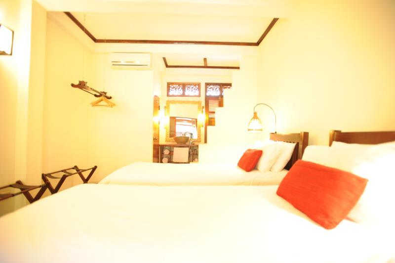 Lotus Villa  Hotel
