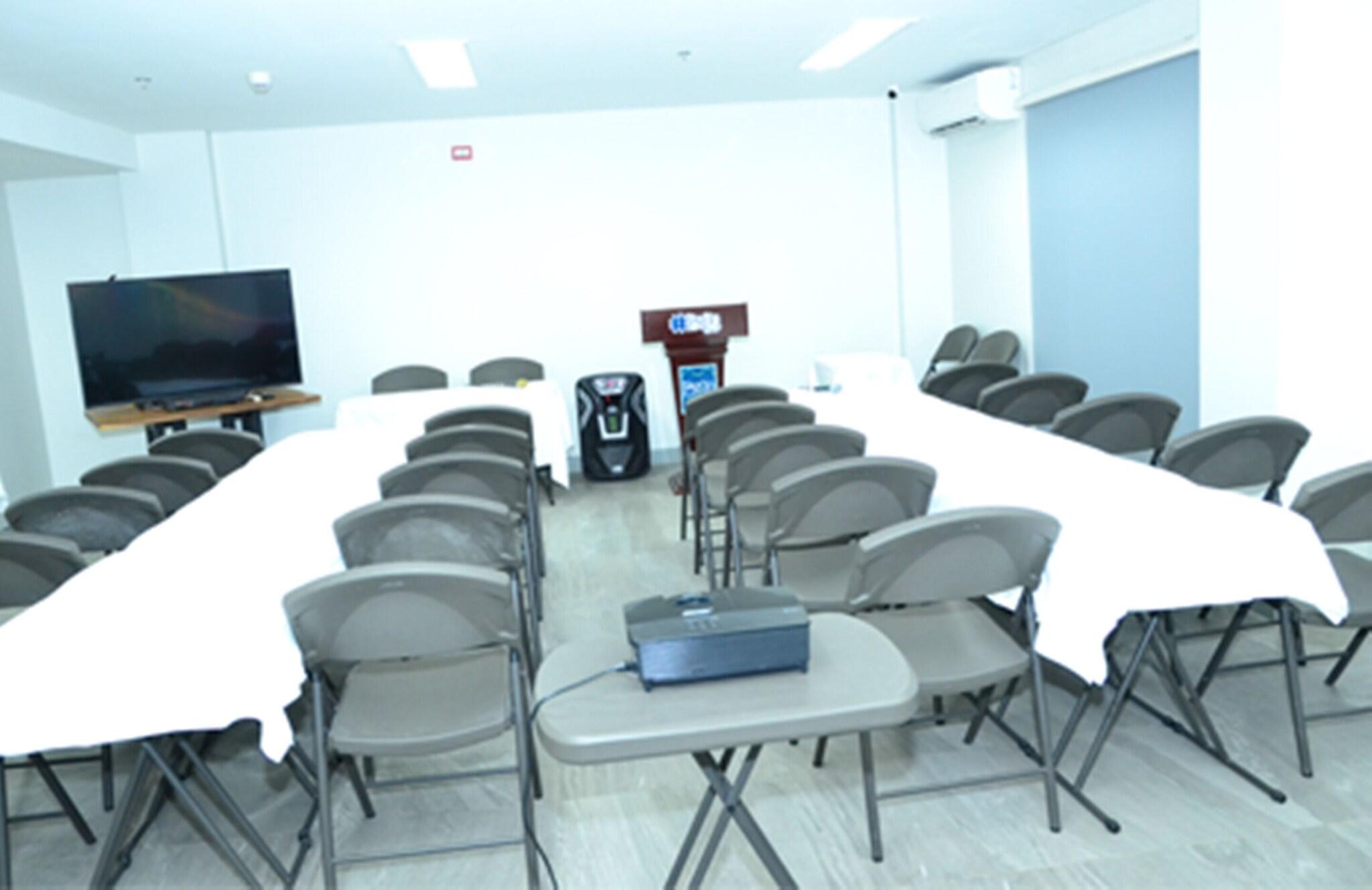 Spin Designer Hostel by null