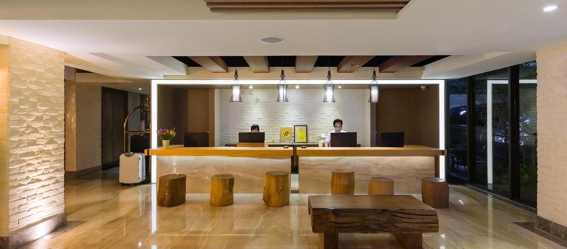 Lan Kwai Fong Garden Hotel 