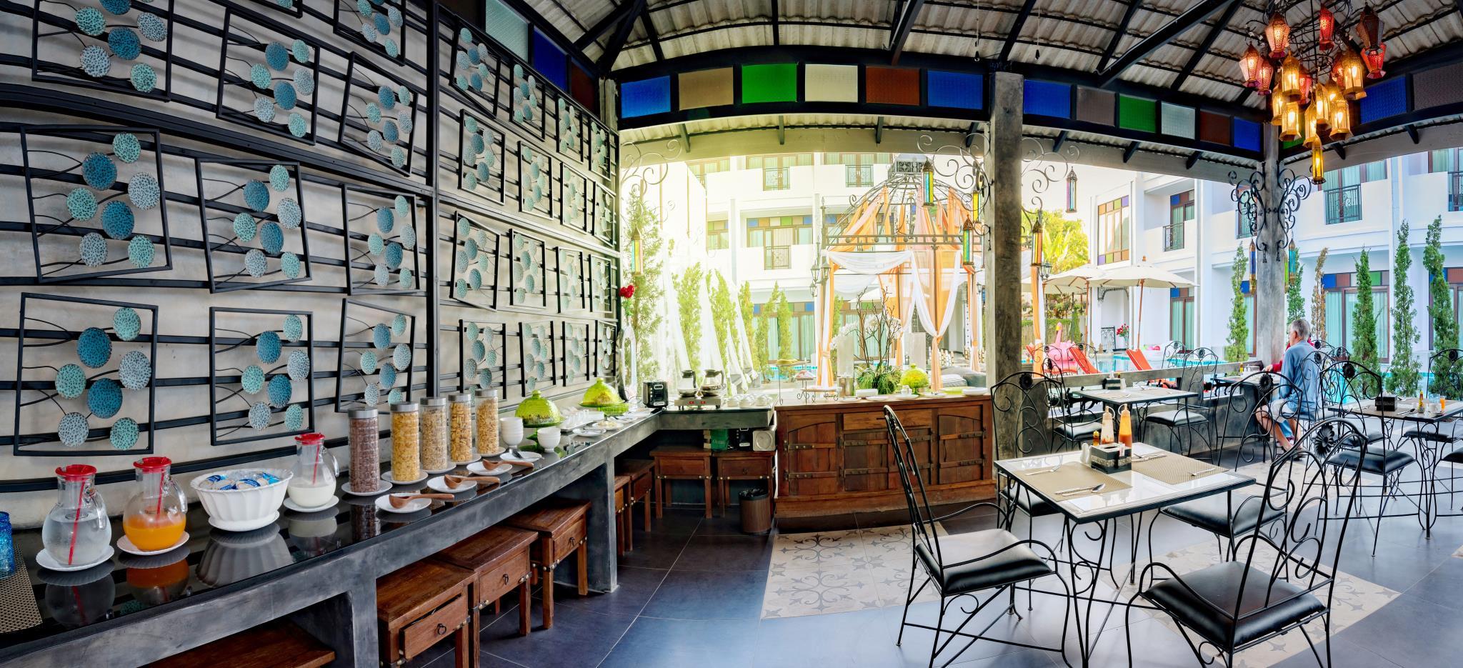 Ai Pai Hotel