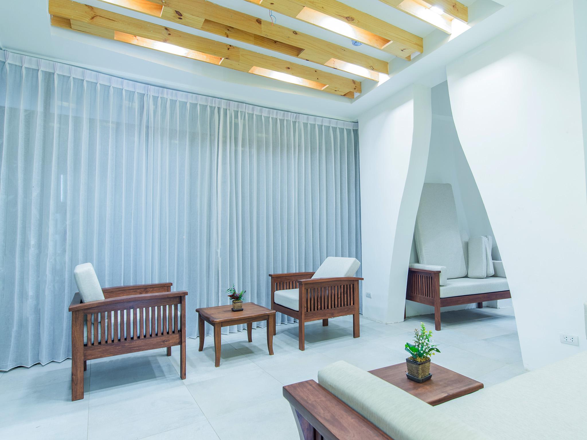B2 MAE HONG SON PREMIER HOTEL